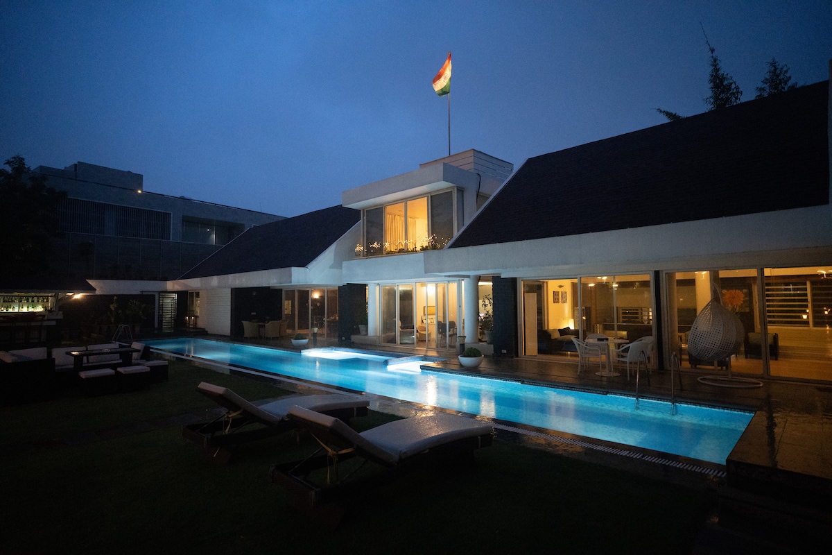 360° view - Swimming Pool at RB Villa